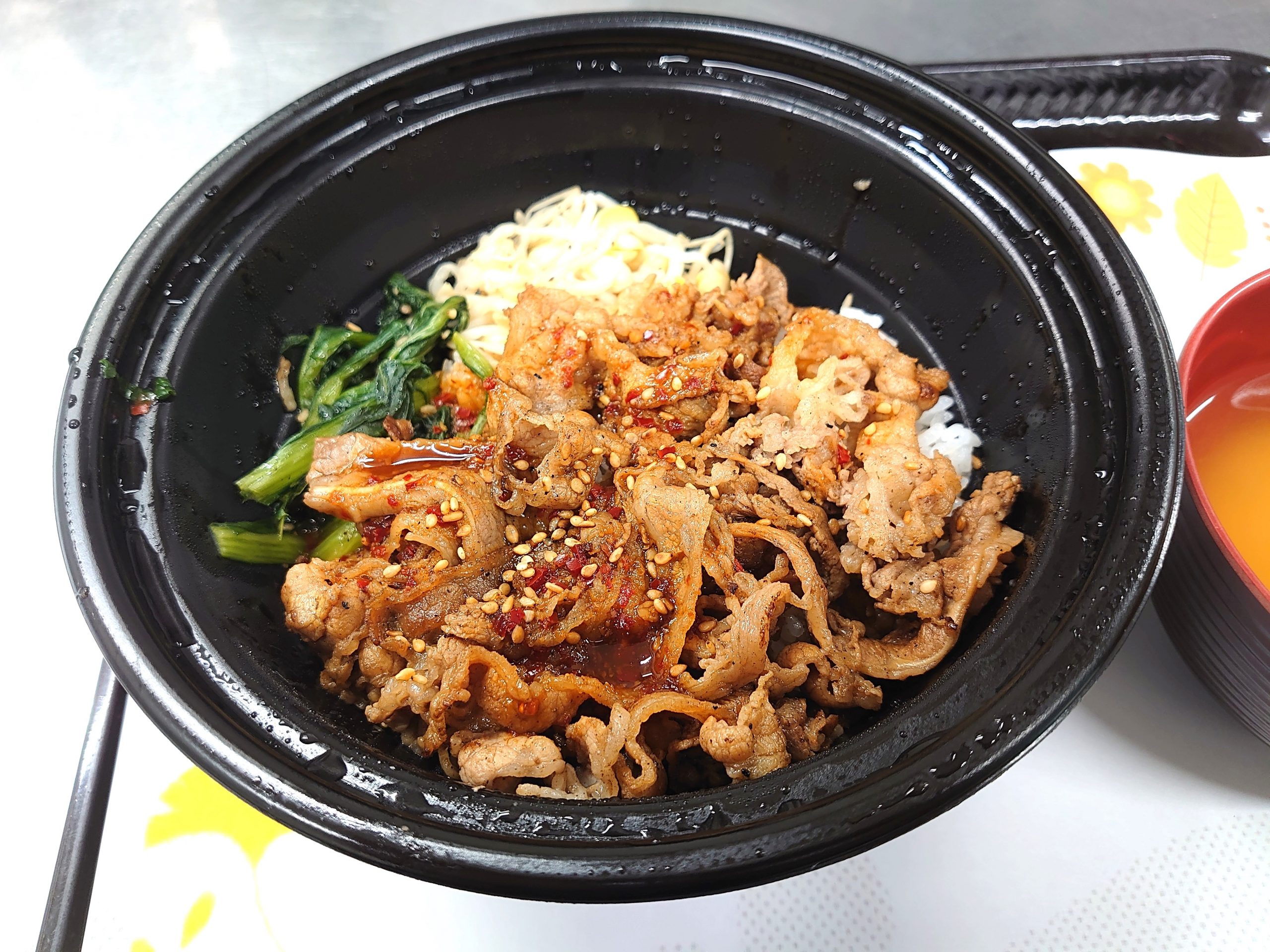 【リフレア清水村松】みんなでガッツリ！カルビ丼ランチの日