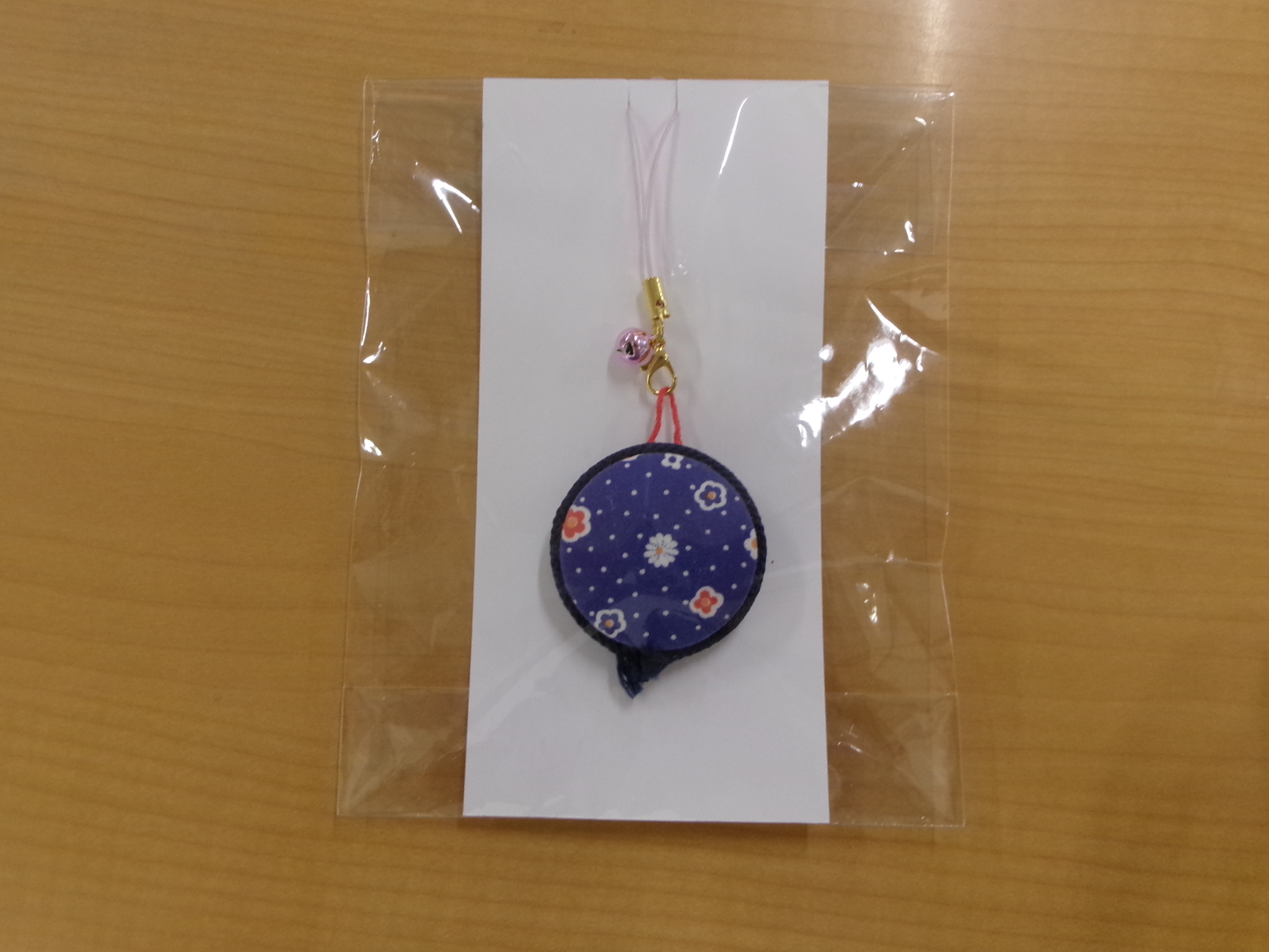 クルミボタンでストラップを作ろ～😁