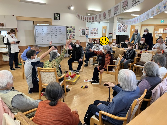 お手玉を乗せろ！！足を使った運動レク🔥